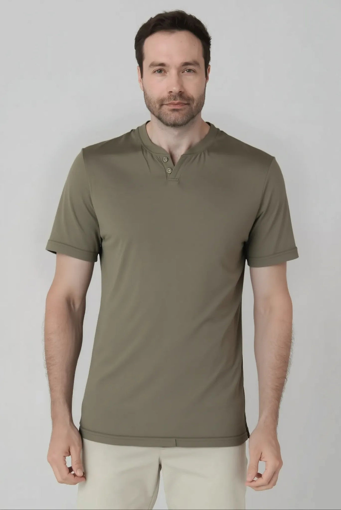 Camiseta cuello V con botón Jon Sonen - JON SONEN COLOMBIA