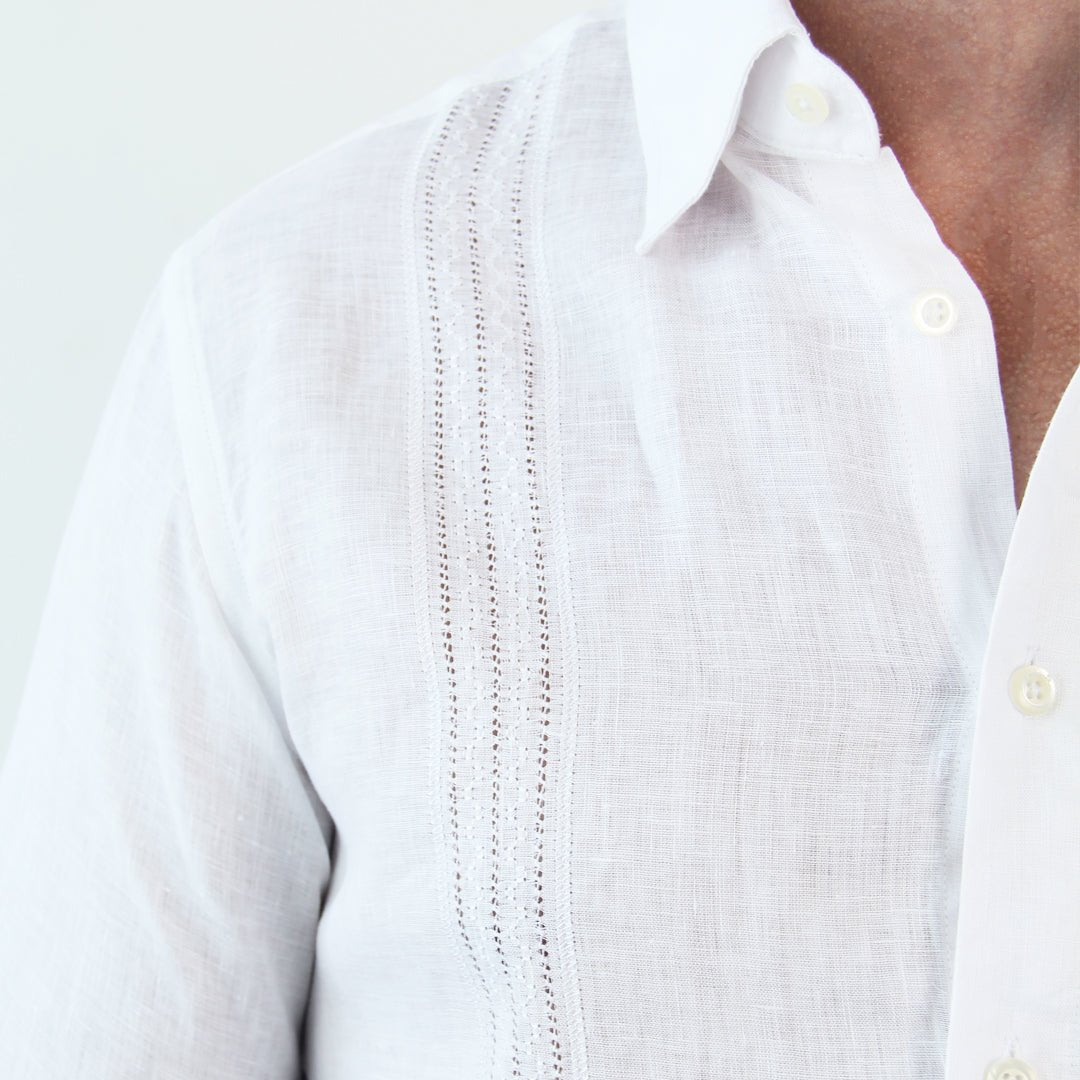 Guayabera ML Bordada Lino Hombre Blanco - JON SONEN COLOMBIA