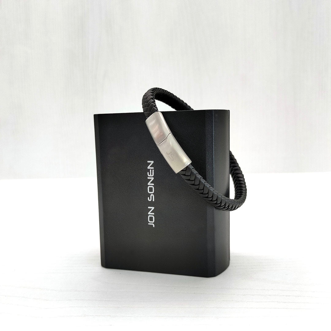 Pulsera En Cuero Cilindro Jon Sonen Hombre Negro - JON SONEN COLOMBIA